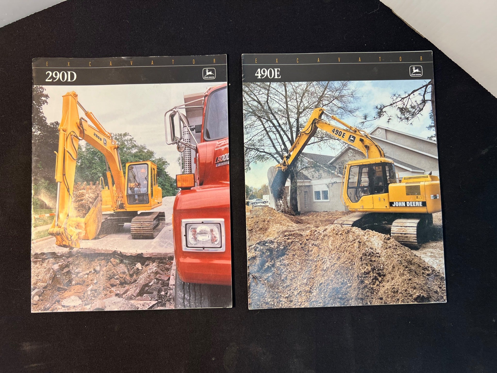 John Deere 290D and 490E Brochures